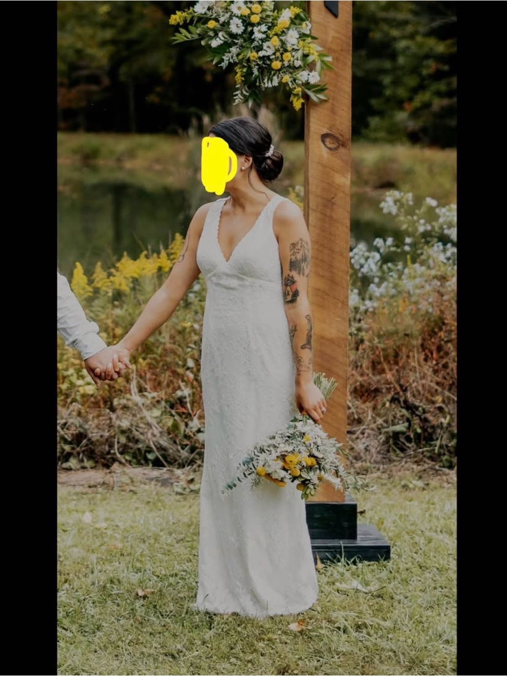 David's Bridal White Lace V-Neck Sheath Wedding Dress